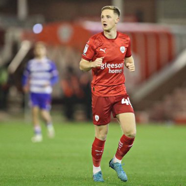 Barnsley 'den Davis Keillor-Dunn Sky Bet 1 maçı sırasında Barnsley, Oakwell, Barnsley, Birleşik Krallık' ta Reading 'e karşı, 26 Kasım 2024