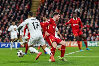 Real Madrid 'den Lucas Vzquez, UEFA Şampiyonlar Ligi, Lig Faz MD5 Liverpool - Real Madrid maçı sırasında Anfield, Liverpool, Birleşik Krallık' ta 27 Kasım 2024 tarihinde Liverpool şampiyonu Andy Robertson 'a faul yaptı.