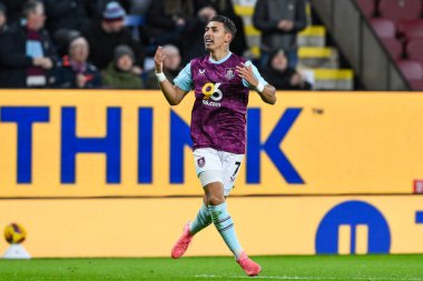 Burnley 'den Jeremy Sarmiento, 26 Kasım 2024' te Burnley ile Coventry City arasındaki Sky Bet Şampiyonası maçında 1-0 'lık galibiyetini kutluyor.