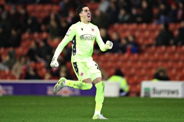 Okuyucu Joel Pereira, 26 Kasım 2024 'te Oakwell, Barnsley, İngiltere' de oynanan Sky Bet 1 karşılaşmasında eşitliklerini kutluyor.