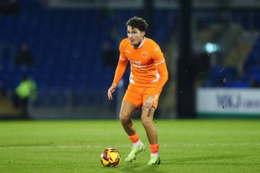 Blackpool 'dan Kyle Joseph, 26 Kasım 2024' te İngiltere 'nin Bristol Stadyumu' nda Bristol Rovers 'a karşı oynanan 1.