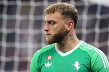 Juventus takımından Michele Di Gregorio UEFA Şampiyonlar Ligi 'nde, Lig Faz MD5 maçında Aston Villa, Juventus' a karşı Villa Park, Birmingham, Birleşik Krallık, 27 Kasım 2024