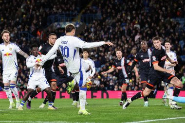 Leeds United takımından Jol Piroe 27 Kasım 2024 'te Leeds Road, İngiltere' de oynanan Sky Bet Şampiyonası maçında 2-0 öne geçti.