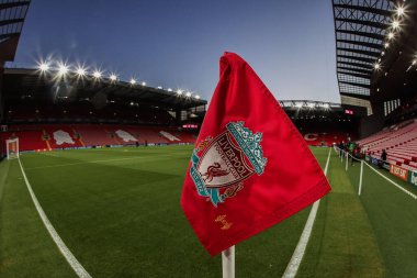 Genel bir bakış Anfield 'da UEFA Şampiyonlar Ligi, Lig Faz MD5 Liverpool Real Madrid Anfield, Liverpool, İngiltere, 27 Kasım 2024 öncesinde köşe bayrağı