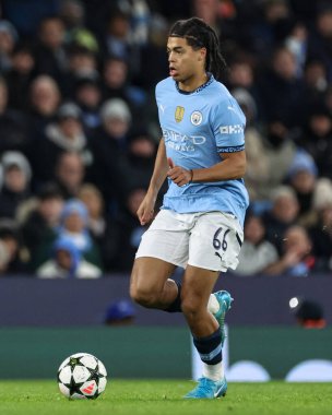 Manchester City 'den Jahmai Simpson-Pusey UEFA Şampiyonlar Ligi maçında Manchester City - Feyenoord maçında Manchester Stadyumu, İngiltere