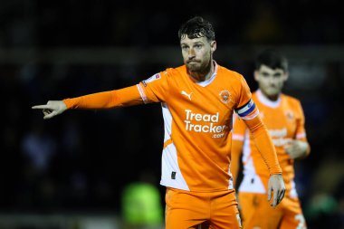 Blackpool 'dan James Husband takımına talimatlar veriyor Sky Bet 1 maçında Bristol Rovers' a karşı Blackpool Memorial Stadyumu, Bristol, Birleşik Krallık, 26 Kasım 2024