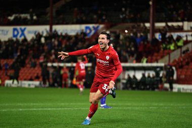 Barnsley 'den Josh Earl, 26 Kasım 2024' te Oakwell, Barnsley, İngiltere 'de oynanan Sky Bet 1 maçında golünü kutluyor.