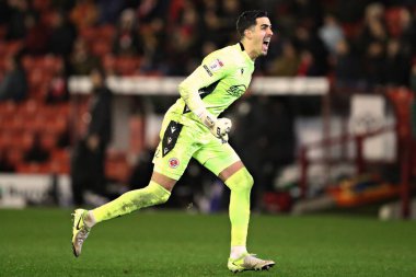 Okuyucu Joel Pereira, İngiltere 'de Oakwell, Barnsley' de oynanan Sky Bet 1 maçında ikinci gollerini kutluyor.