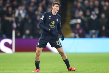 Juventus takımından Andrea Cambiaso UEFA Şampiyonlar Ligi, Lig Faz MD5 maçı sırasında Aston Villa Juventus 'a karşı Villa Park, Birmingham, İngiltere