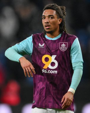 Burnley takımından Luca Koleosho 26 Kasım 2024 'te Burnley, Burnley, Burnley' de Coventry City maçında