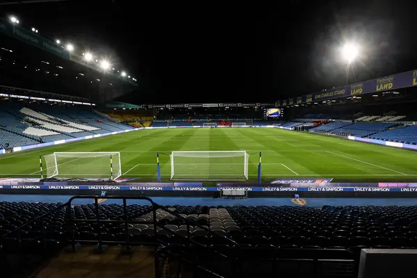 Elland Road 'un Gök İddia Şampiyonası maçındaki genel görüntüsü Leeds United ile Luton Town arasında 27 Kasım 2024' te Leeds Road, İngiltere 'de oynanan karşılaşma.