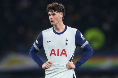 Tottenham Hotspur takımından Archie Gray, UEFA Avrupa Ligi - Lig Stage maçı sırasında Tottenham Hotspur 'a karşı Roma Tottenham Hotspur Stadyumu, Londra, Birleşik Krallık, 28 Kasım 2024