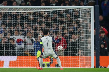 Tottenham Hotspur 'dan Son Heung-Min UEFA Avrupa Ligi - Lig Stage maçı Tottenham Hotspur-A.S. Roma maçında 28 Kasım 2024' te Londra 'daki Tottenham Hotspur Stadyumu' nda 1-0 öne geçerek penaltı aldı.