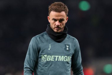 Tottenham Hotspur 'dan James Maddison, UEFA Avrupa Ligi - Lig Stage maçı sırasında Tottenham Hotspur - A.S. Roma - Tottenham Hotspur Stadyumu, Londra, 28 Kasım 2024