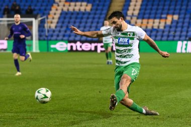 The New Saints F.C. 'den Jordan Williams. UEFA Konferans Ligi - Lig Stage maçı sırasında Croud Meadow, Shrewsbury, Birleşik Krallık 'ta The New Saints vs Djurgrden maçında karşılaşır.