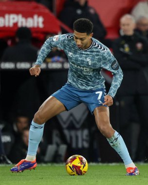 Sunderland takımından Jobe Bellingham, 29 Kasım 2024 'te Sheffield United ve Sunderland' ın oynadığı Bramall Lane, Sheffield, Birleşik Krallık maçında topu aldı.