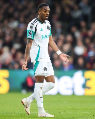 Newcastle United 'dan Joe Willock Premier League maçı sırasında Crystal Palace, Newcastle United' a karşı Selhurst Park, Londra, İngiltere, 30 Kasım 2024