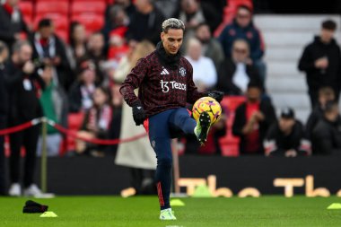 Manchester United 'dan Antony Premier League maçında ısınma turunda Manchester United Everton' a karşı Old Trafford, Manchester, İngiltere, 1 Aralık 2024