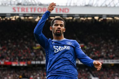 Everton 'dan Iliman Ndiaye, Manchester United' ın Everton 'a karşı oynadığı Premier League maçında taraftarları 1 Aralık 2024' te Old Trafford, Manchester, İngiltere 'de yendi.