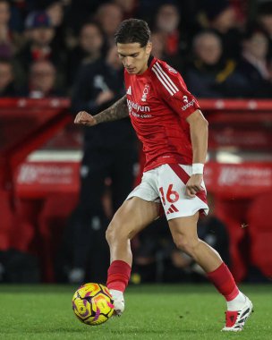 Nottingham Ormanı 'ndan Nicols Domnguez Premier League maçı sırasında Nottingham Forest, Ipswich Town' a karşı City Ground, Nottingham, İngiltere, 30 Kasım 2024