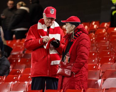 Sunderland taraftarları, 29 Kasım 2024 'te Sheffield United ile Sunderland Bramall Lane, Sheffield, İngiltere' de oynanan Sky Bet Şampiyonası maçında yerlerini aldılar.