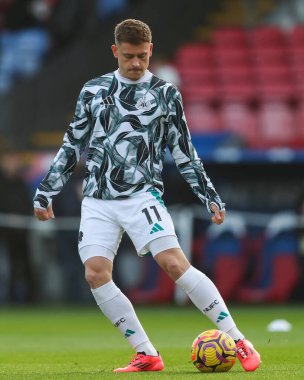 Newcastle United takımından Harvey Barnes, 30 Kasım 202 'de İngiltere' nin Selhurst Park kentinde oynanan Premier League maçı öncesi ısınma maçında Crystal Palace ile Newcastle United 'a karşı.