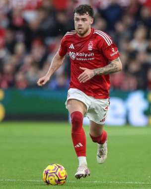 Nottingham Ormanı 'ndan Neco Williams Premier League maçı sırasında Nottingham Forest, Ipswich Town' a karşı City Ground, Nottingham, 30 Kasım 202