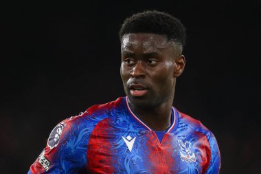 Kristal Saray 'dan Marc Guhi Premier Lig maçı sırasında Crystal Palace ile Newcastle United arasında 30 Kasım 2024' te Londra 'daki Selhurst Park' ta oynanan karşılaşma.