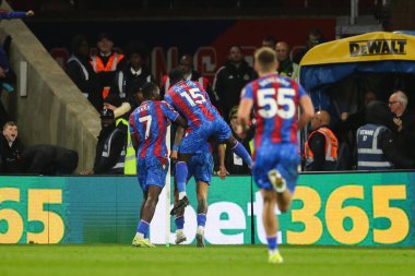 Crystal Palace 'dan Daniel Muoz, 30 Kasım 2024' te İngiltere 'nin Selhurst Park kentinde oynanan Crystal Palace - Newcastle United maçında 1-1 kazanma hedefini kutluyor.