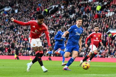 Manchester United 'dan Marcus Rashford Premier League maçında 3-0 öne geçiyor Manchester United Everton' a karşı Old Trafford, Manchester, İngiltere, 1 Aralık 202