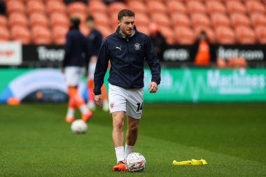 Blackpool 'dan Elliot Embleton, 1 Aralık 202' de Birleşik Krallık, Blackpool 'da oynanan Blackpool - Birmingham City karşılaşmasında oynanan ikinci tur karşılaşma öncesi ısınma turunda...