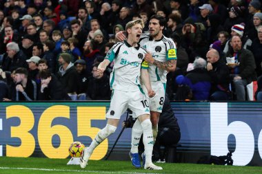 Newcastle United takımından Anthony Gordon, 30 Kasım 202 'de İngiltere' nin Selhurst Park kentinde oynanan Crystal Palace - Newcastle United maçında 0-1 'lik galibiyet golünü kutluyor.