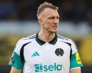 Newcastle United takımından Dan Burn, 30 Kasım 202 'de İngiltere' nin Selhurst Park kentinde oynanan Crystal Palace - Newcastle United maçında