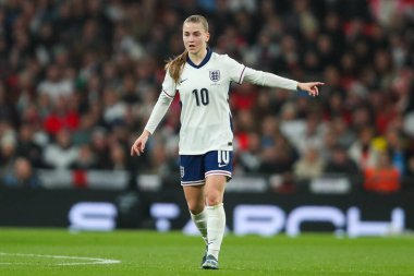 İngiltere 'den Jess Park, 30 Kasım 2024' te Wembley Stadyumu 'nda oynanan Uluslararası Bayanlar Dostluk karşılaşmasında takıma talimat verdi.