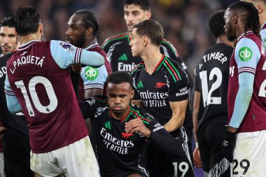 West Ham United 'dan Ukrayna Fabiaski' nin 30 Kasım 2024 'te Londra Stadyumu' nda oynanan Premier League maçında West Ham United ve Arsenal maçında aldığı penaltıyı izlemesi sonrasında Arsenal 'li Gabriel' in kafasında bir şiş vardı.