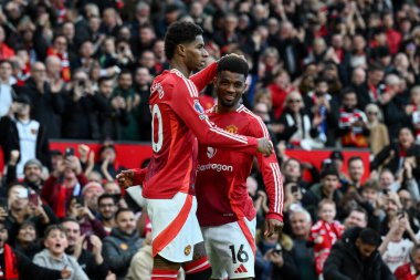 Manchester United takımından Marcus Rashford, Manchester United 'ın 1 Aralık 2024' te Old Trafford, Manchester, Birleşik Krallık 'ta oynadığı Premier League maçında Manchester United ile yaptığı maçı 3-0 kazanma golünü kutluyor.