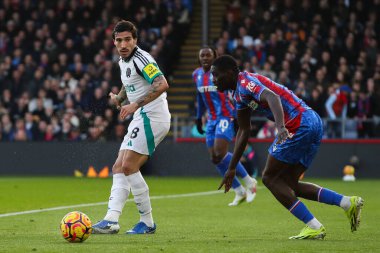 Sandro Tonali of Newcastle United passes the ball during the Premier League match Crystal Palace vs Newcastle United at Selhurst Park, London, United Kingdom, 30th November 2024 clipart