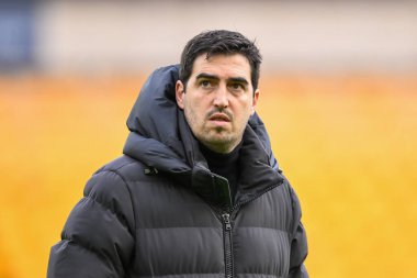 Bournemouth Andoni Iraola teknik direktörü, 30 Kasım 2024 tarihinde İngiltere 'nin Wolverhampton kentinde oynanan Premier League karşılaşması öncesinde Wolverhampton Wanderers-Bournemouth maçına geldi.