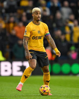 Wolverhampton Wanderers takımından Mario Lemina, 30 Kasım 2024 tarihinde İngiltere 'nin Wolverhampton kentinde oynanan Premier League maçında Wolverhampton Wanderers Bournemouth' a karşı.