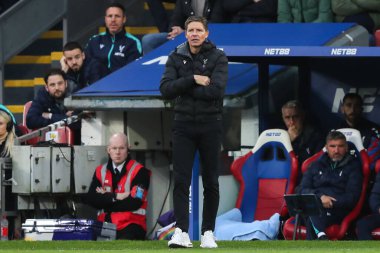 Oliver Glasner Premier Lig maçı sırasında Crystal Palace 'ın teknik direktörü. 30 Kasım 2024' te Selhurst Park, Londra 'da Newcastle United' a karşı.