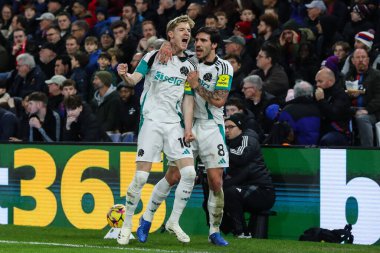 Newcastle United takımından Anthony Gordon, 30 Kasım 2024 'te İngiltere' nin başkenti Londra 'daki Selhurst Park' ta oynanan Crystal Palace - Newcastle United maçında 0-1 'lik galibiyet golünü kutluyor.