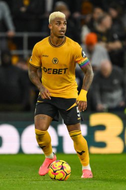 Wolverhampton Wanderers takımından Mario Lemina, 30 Kasım 2024 tarihinde İngiltere 'nin Wolverhampton kentinde oynanan Premier League maçında Wolverhampton Wanderers Bournemouth' a karşı.