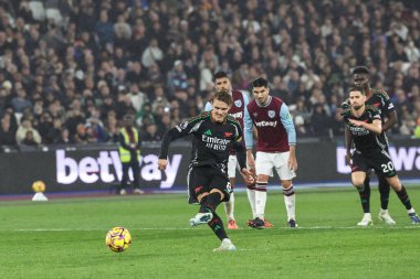 Arsenal 'den Martin degaard, 30 Kasım 2024' te Londra 'daki Londra Stadyumu' nda oynanan Premier League maçında West Ham United ve Arsenal maçında 0-3 berabere kalma cezası aldı.