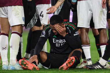 West Ham United 'dan Ukrayna Fabiaski' nin 30 Kasım 2024 'te Londra Stadyumu' nda oynanan Premier League maçında West Ham United ve Arsenal maçında aldığı penaltıyı izlemesi sonrasında Arsenal 'li Gabriel' in kafasında bir şiş vardı.