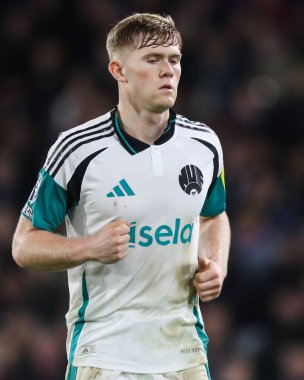 Lewis Hall of Newcastle United Premier League maçı sırasında Crystal Palace, Newcastle United 'a karşı Selhurst Park, Londra, İngiltere, 30 Kasım 2024
