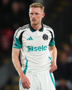 Newcastle United 'dan Sean Longstaff Premier League maçı sırasında Crystal Palace, Newcastle United' a karşı Selhurst Park, Londra, İngiltere, 30 Kasım 2024