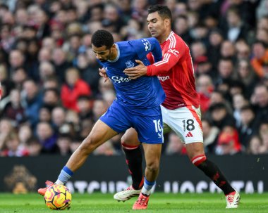 Everton 'dan Iliman Ndiaye, Manchester United' ın Everton 'a karşı oynadığı Premier Lig karşılaşmasında Manchester United' dan Casemiro 'yu 1 Aralık 2024' te durdurdu.