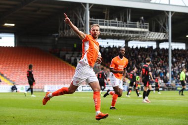 Blackpool 'dan Jordan Rhodes, 1 Aralık 2024' te İngiltere 'nin Blackpool kentinde oynanan Blackpool-Birmingham City maçında 1-2' lik galibiyet golünü kutluyor.