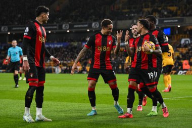 Bournemouth takımından Justin Kluivert 30 Kasım 2024 'te Wolverhampton Wanderers ile Bournemouth arasında oynanan Premier League maçında penaltı atarak hat-trick' ini tamamladı.