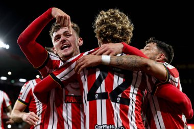 Sheffield United takımından Tom Davies, 29 Kasım 2024 'te Bramall Lane, Sheffield, İngiltere' de oynanan Sky Bet Şampiyonası maçında 1-0 'lık galibiyetini kutluyor.